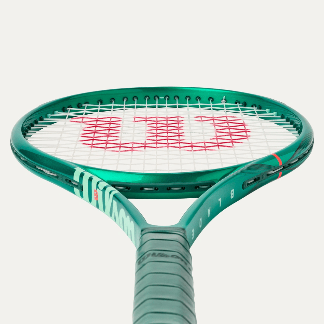 Wilson Blade 100UL v10 265g (16x19) tennis racket