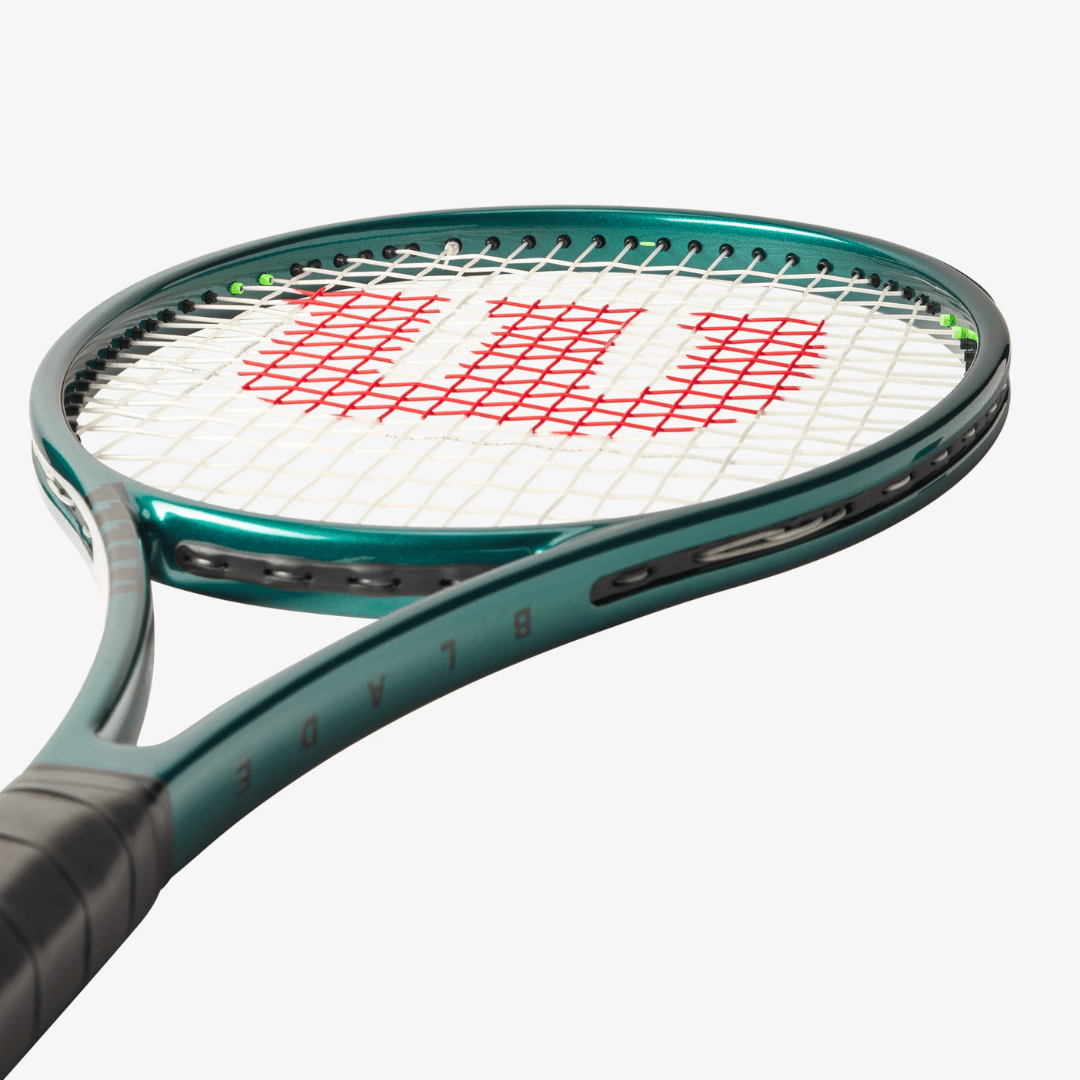 Wilson Blade Pro 98 v9 305g (18x20) tennisketcher